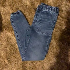 American Eagle jeans size 6